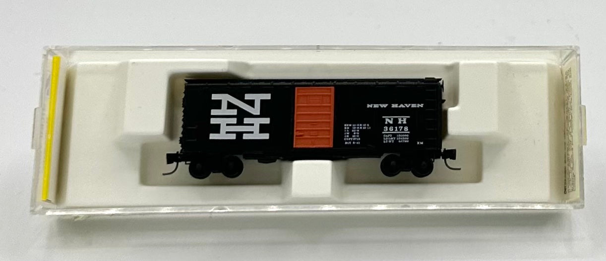 Micro Trains MTL Z Scale 14116-2 New Haven 50' Std. Box Car Single Door