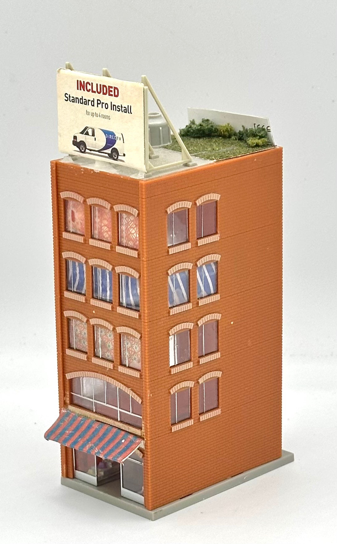 Tomix N Scale 4044 5-Story Office/Apartment Block.