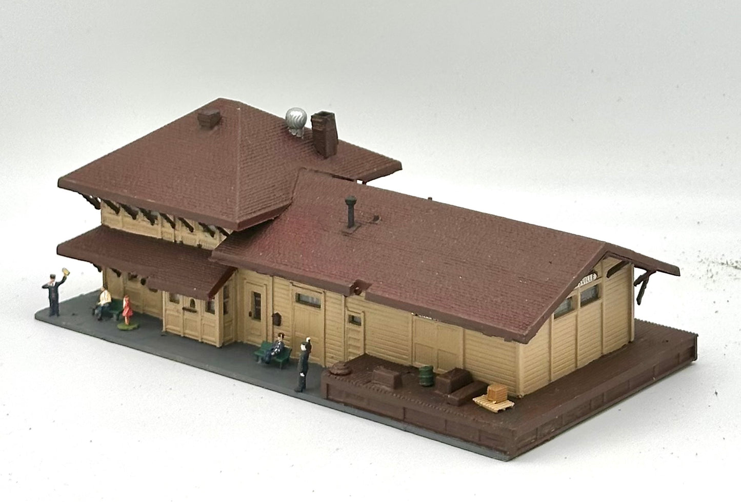 Revel N Scale; "Marysville" Country Train Station, Custom Painted