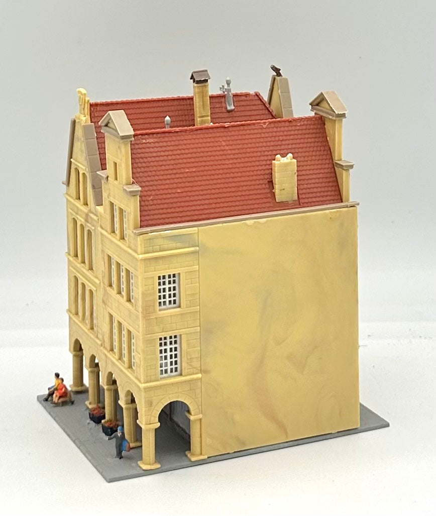 Kibri N Scale 4-Story Shops/ Apartment Building