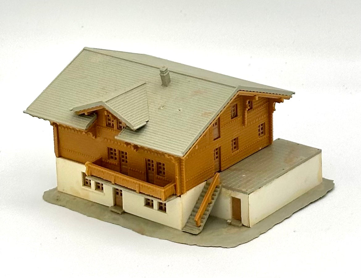 Kibri Z Scale -Story Mountain Style Chalet Weathered House Fully Assembled Lighted