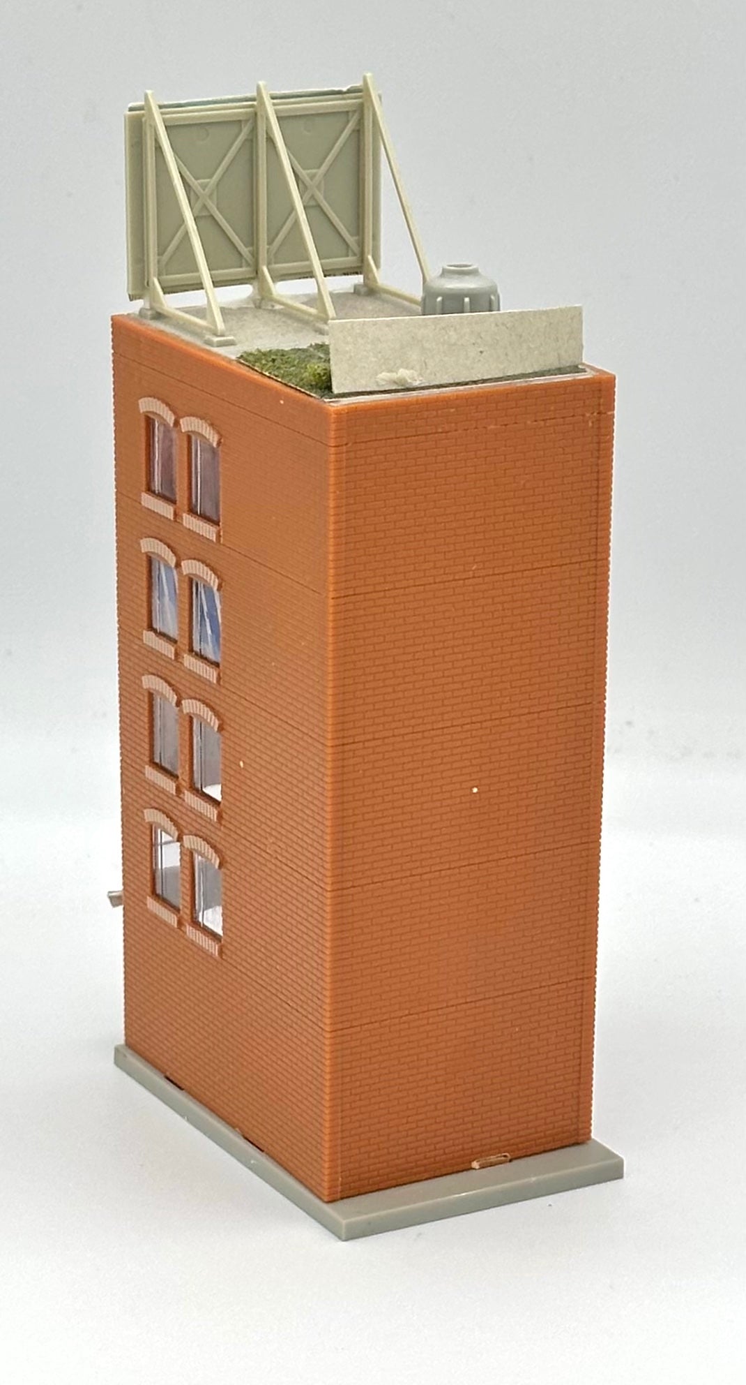 Tomix N Scale 4044 5-Story Office/Apartment Block.