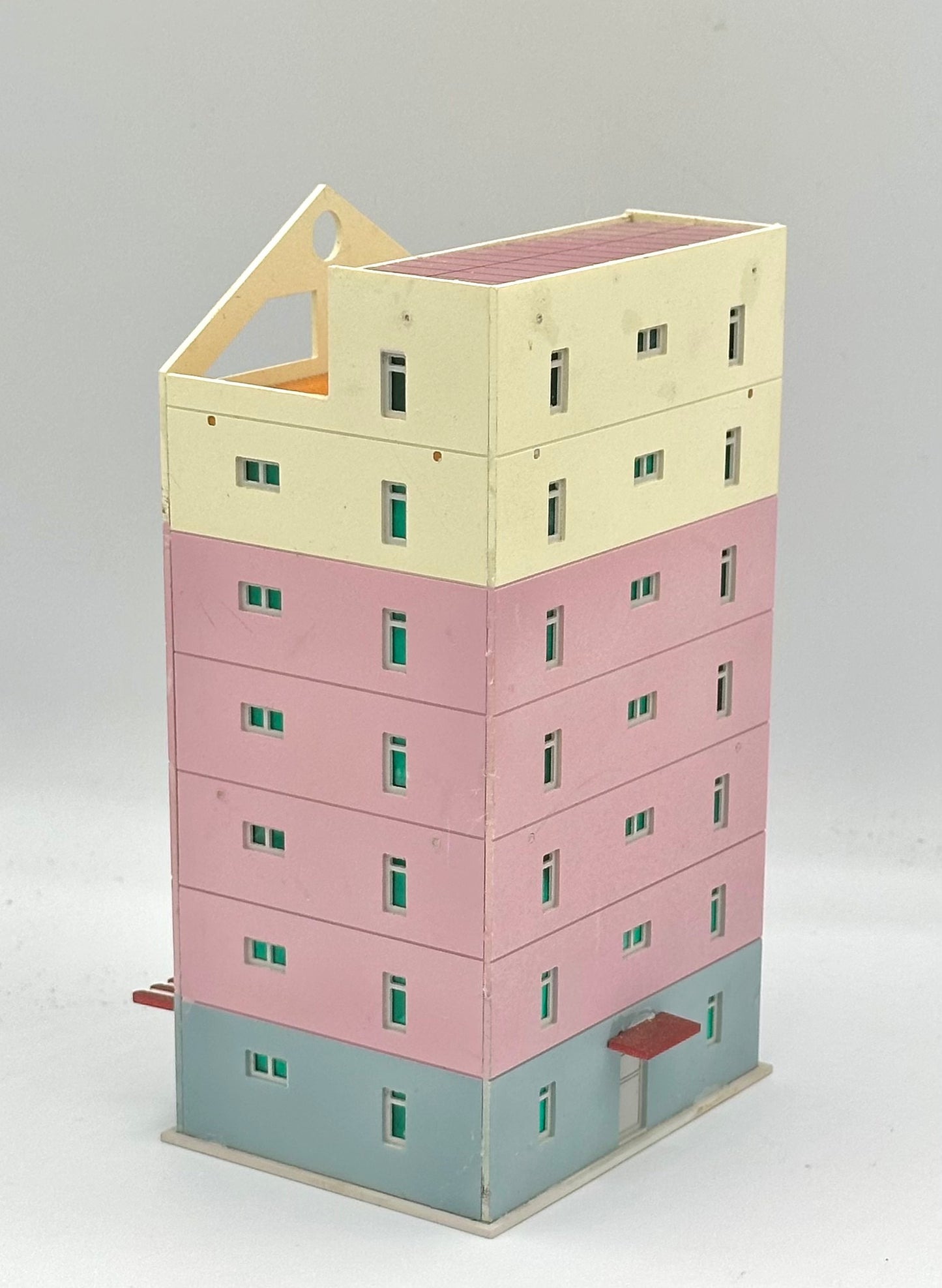 Outlands Style N Scale Custom Built/Painted 7-Story Tower Block