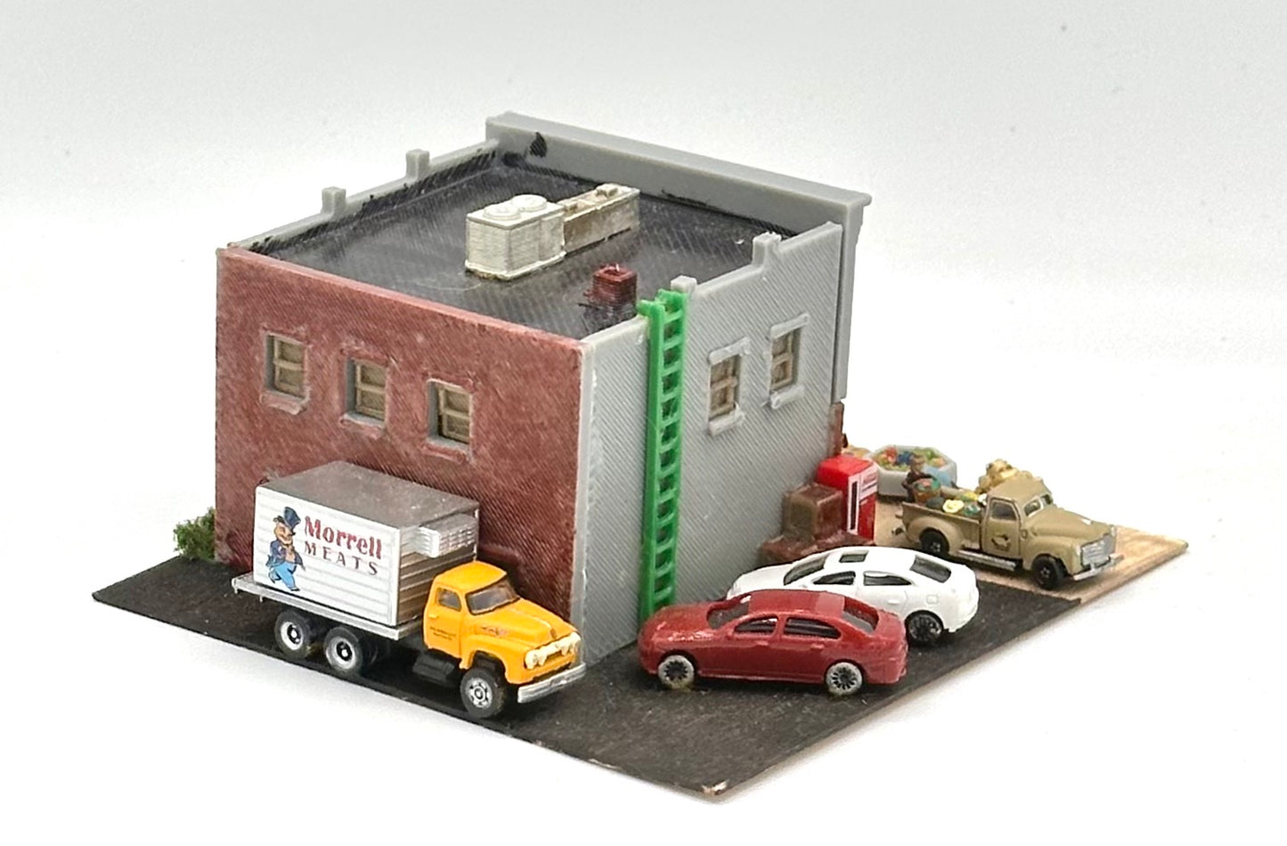 N Scale Custom Built/Painted Grocery Shop Diorama