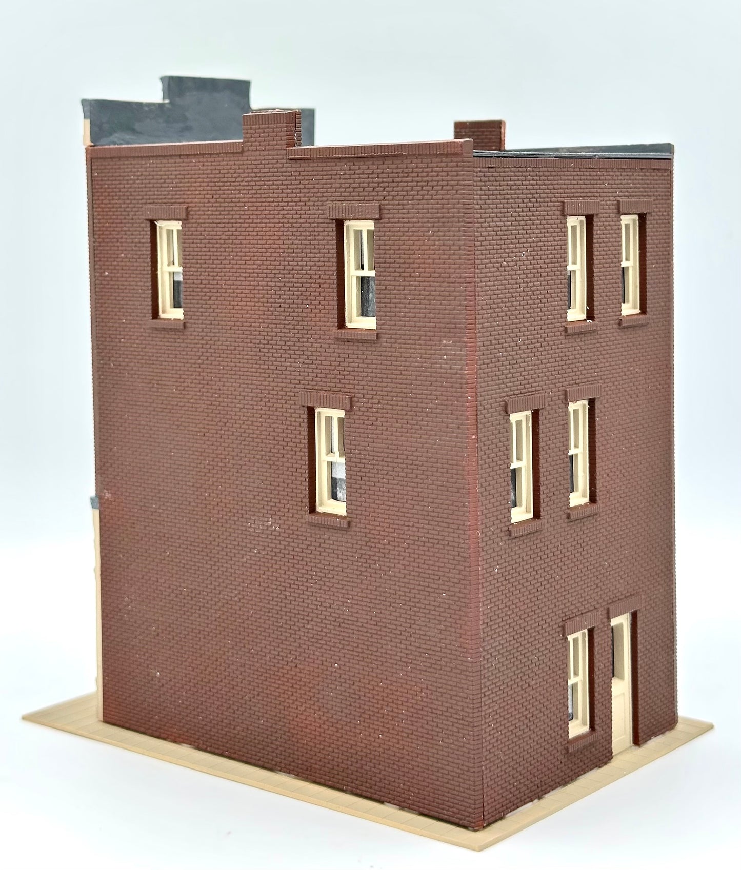 Woodland Scenics HO Scale Custom Built/ Painted "Liberty Bail Bonds" New Diorama