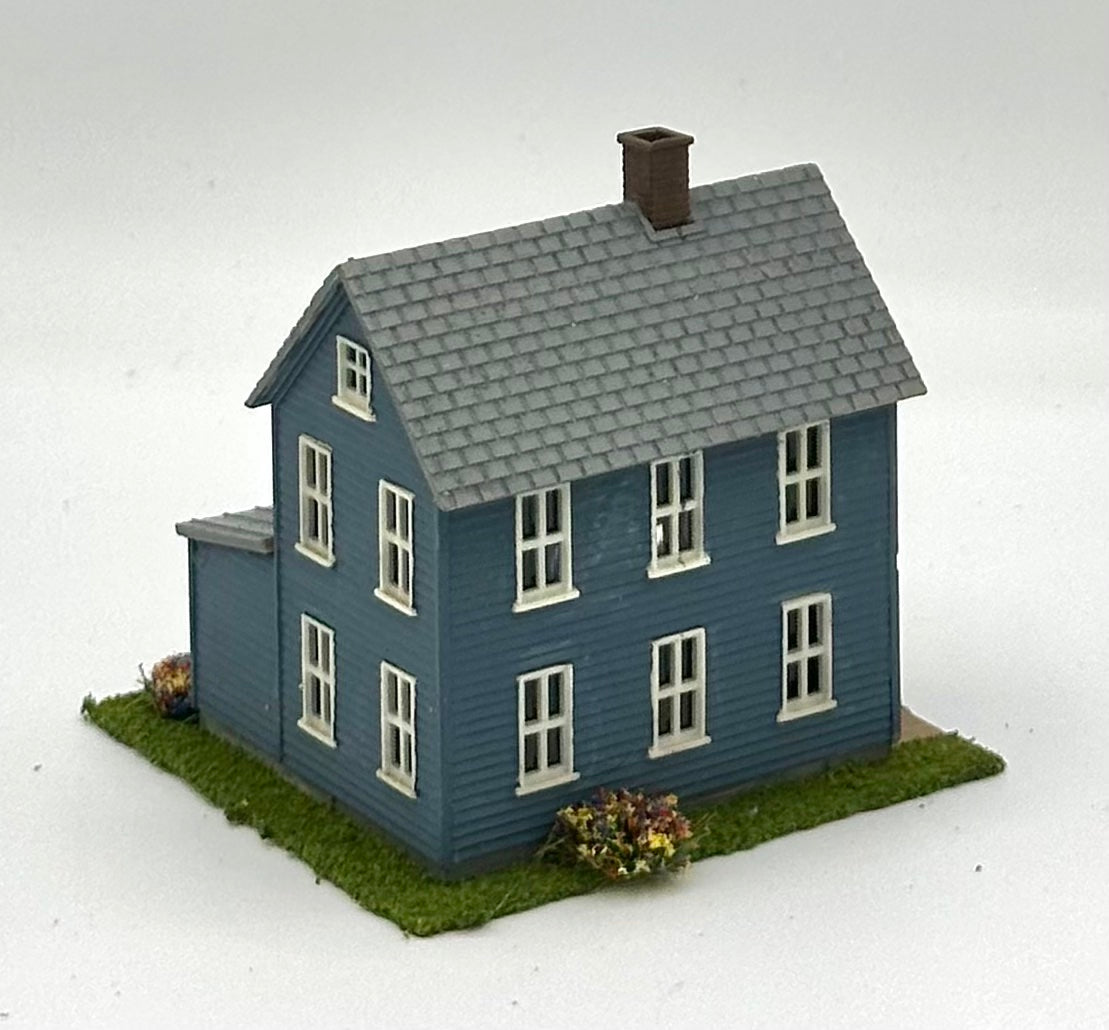 N Scale 3-Story Family House Custom Painted + Garden Fully Assembled