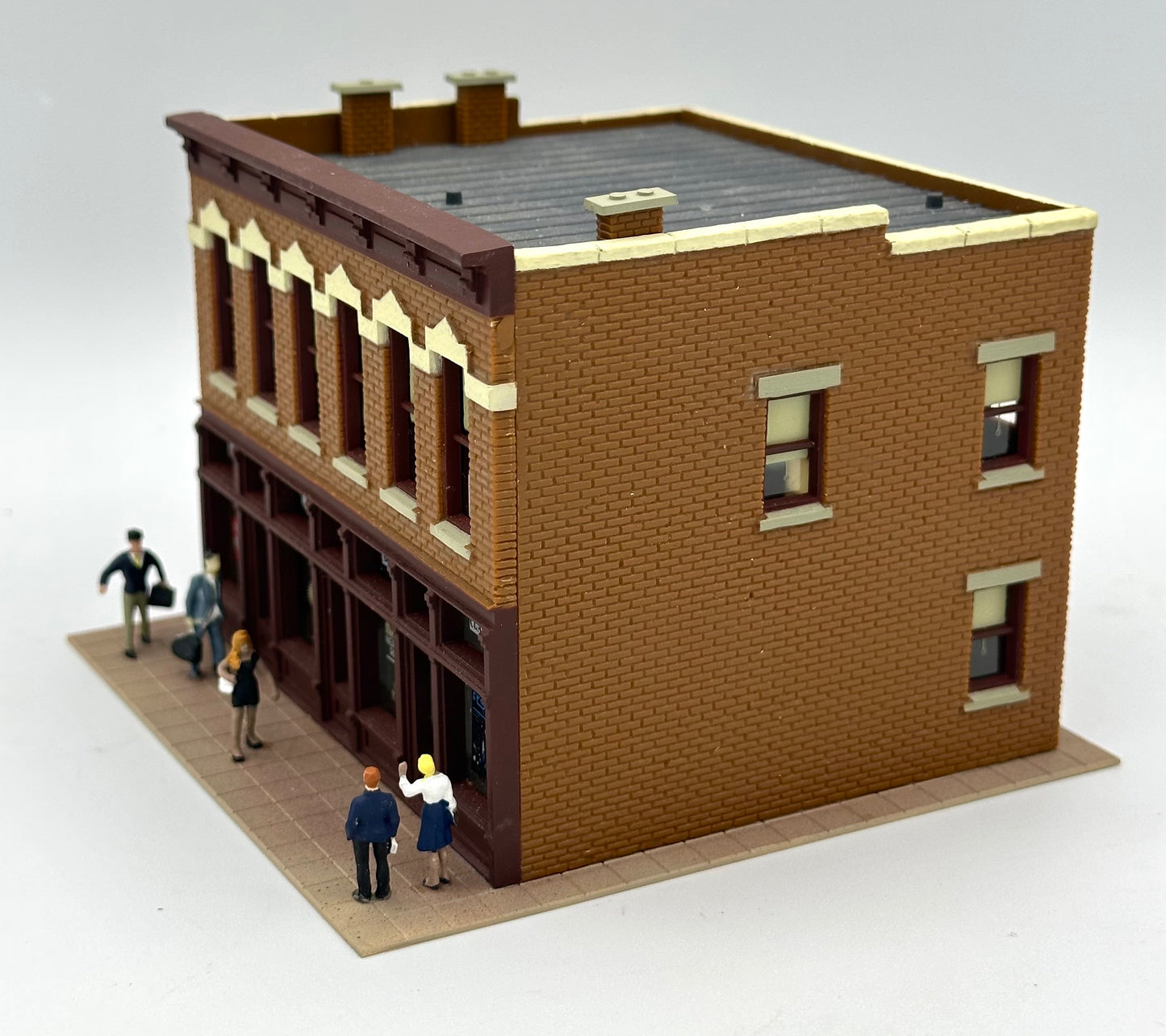 Walthers HO Scale "Record Shop"Custom Painted Fully Assembled Lighted