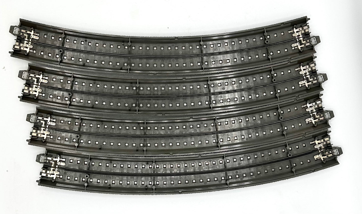 Marklin 24430 HO C-Track 3- Rail 22 3/16" 579.3mm*30 Degrees Curved Track 4pc Pack