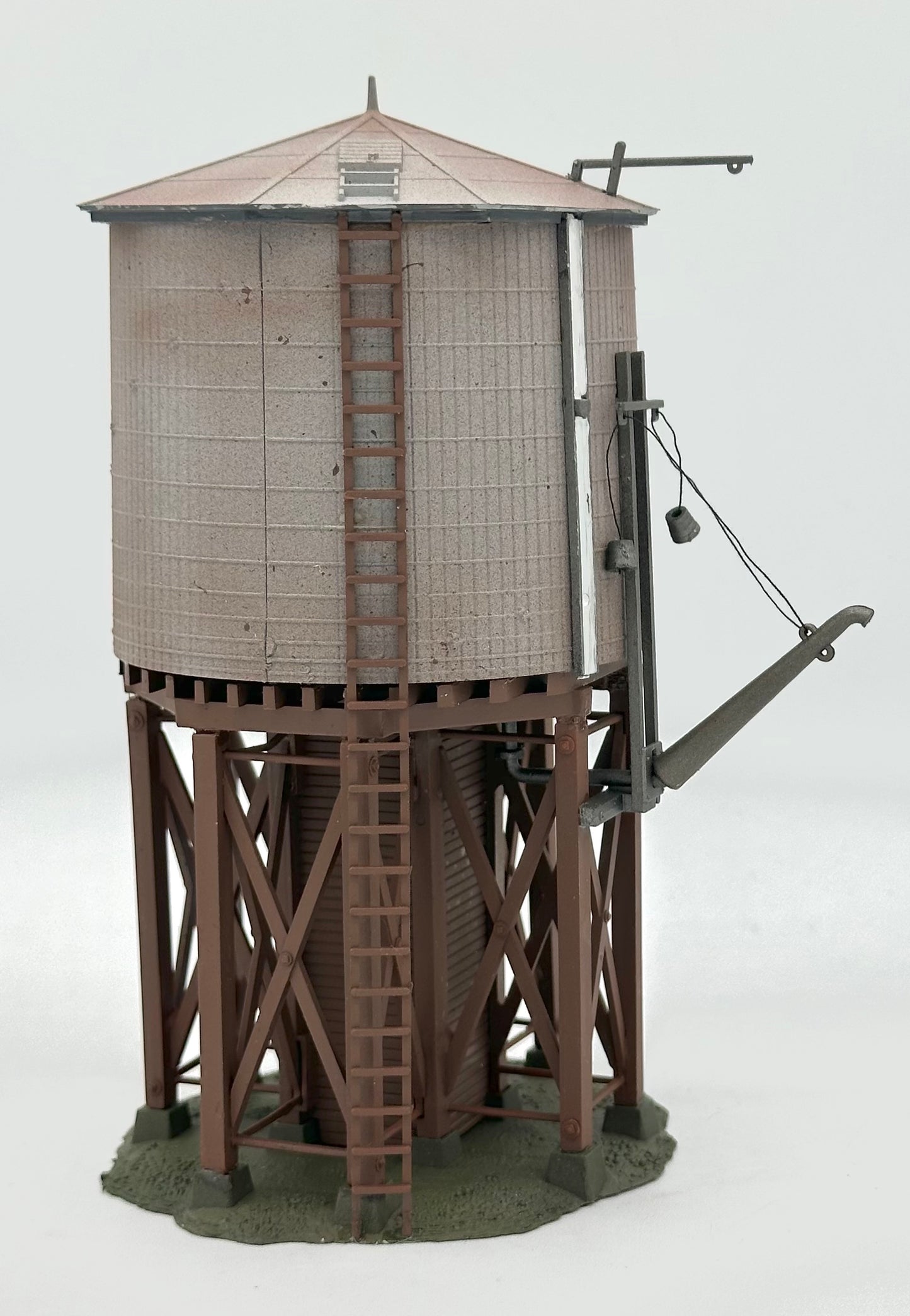 Atlas #703 HO Scale Custom Painted Weathered Trackside Water Tank.