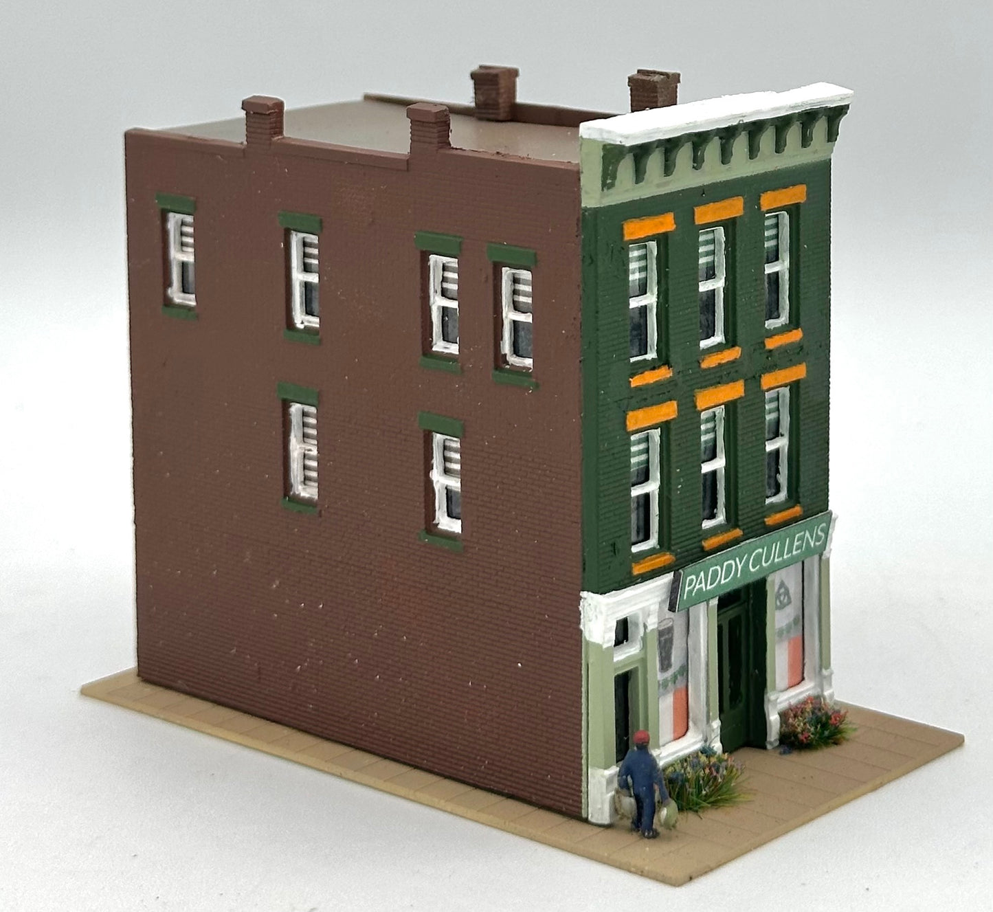 DPM N Scale Custom Painted 3 Story Building "Paddy Cullens" Irish Bar/Pub