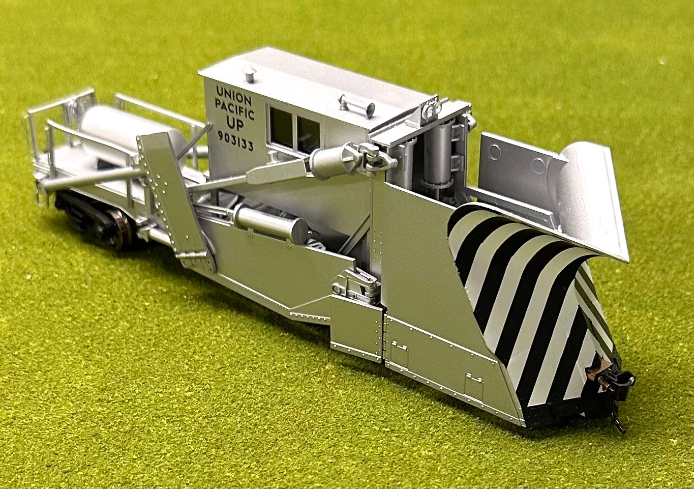 Walthers Proto HO ScaleUnion Pacific #903133 Jordan Spreader Snow Plow