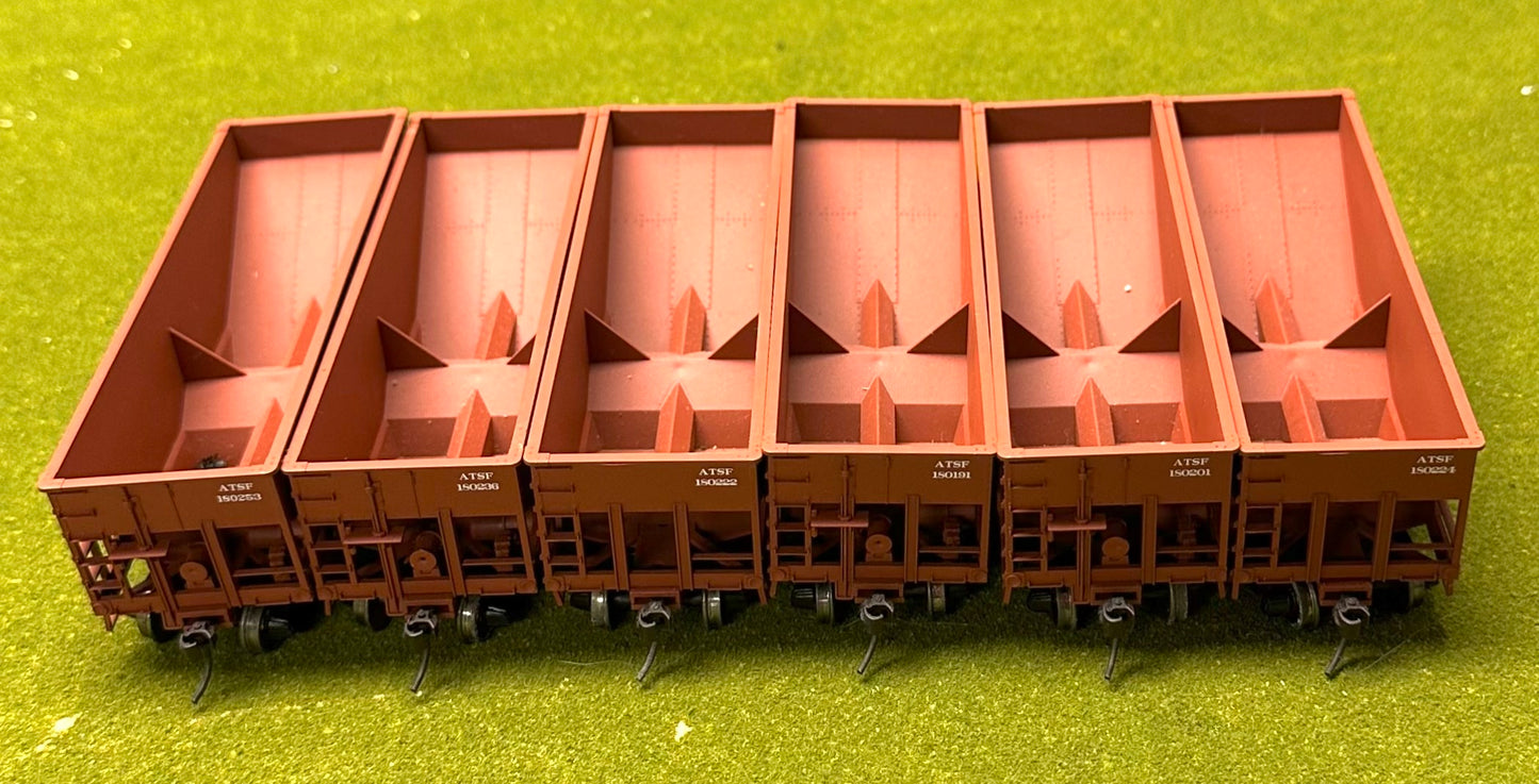 Accurail HO Scale AT&SF 2 Bay Ore Hoppers 6 cars Different Road No's