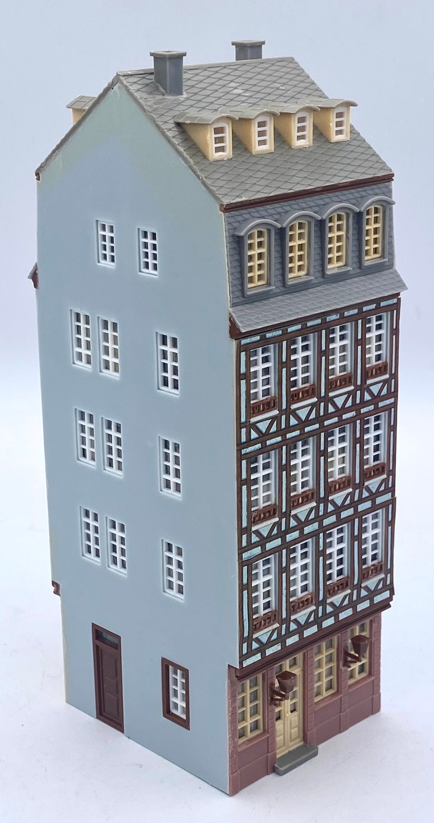 Faller B-913 HO German Town House, "Small Dachsberg" Building