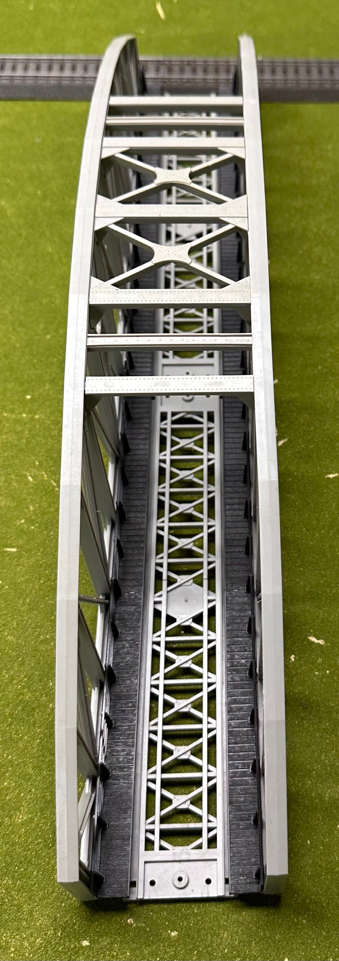 ROCO 40081 HO Scale Arch Bridge 18" Long suits M-Track 3-Rail