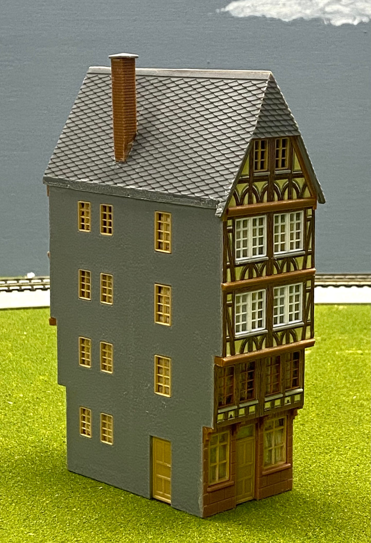Faller HO Scale 914 Half Timber Framed Town House Fully Assembled
