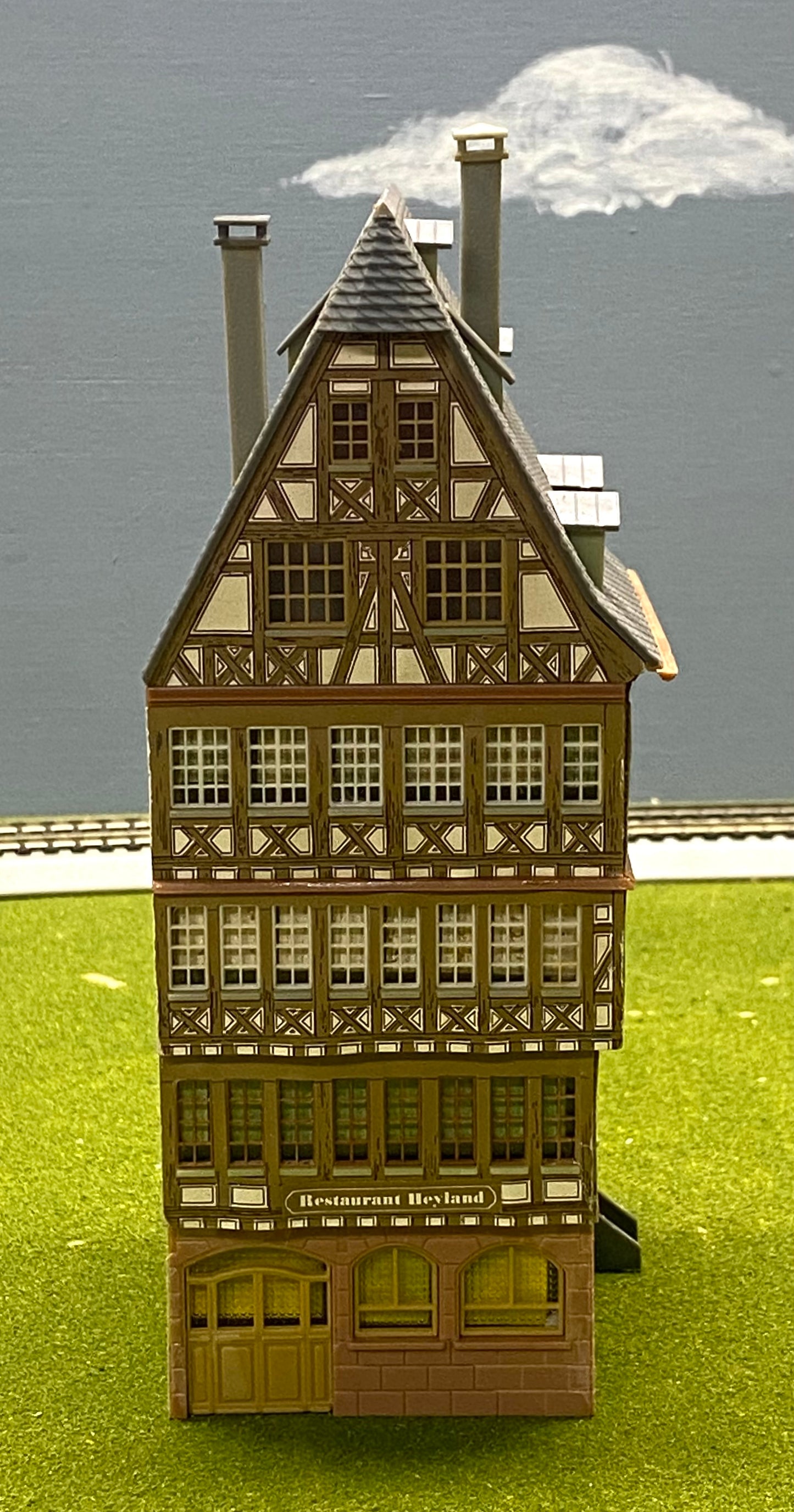 Faller HO Scale 39760 Timber Framed Town House Fully Assembled