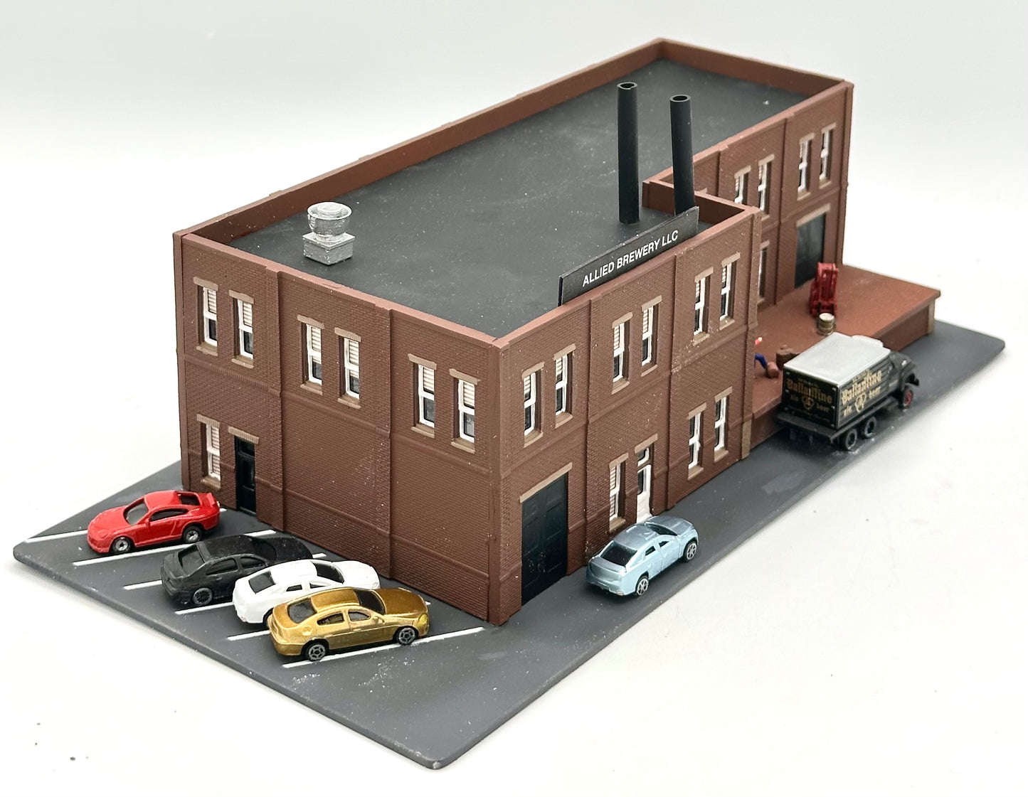 Woodland Scenics HO Scale Custom Built/ Painted "Allied Brewery LLC" Factory New Diorama