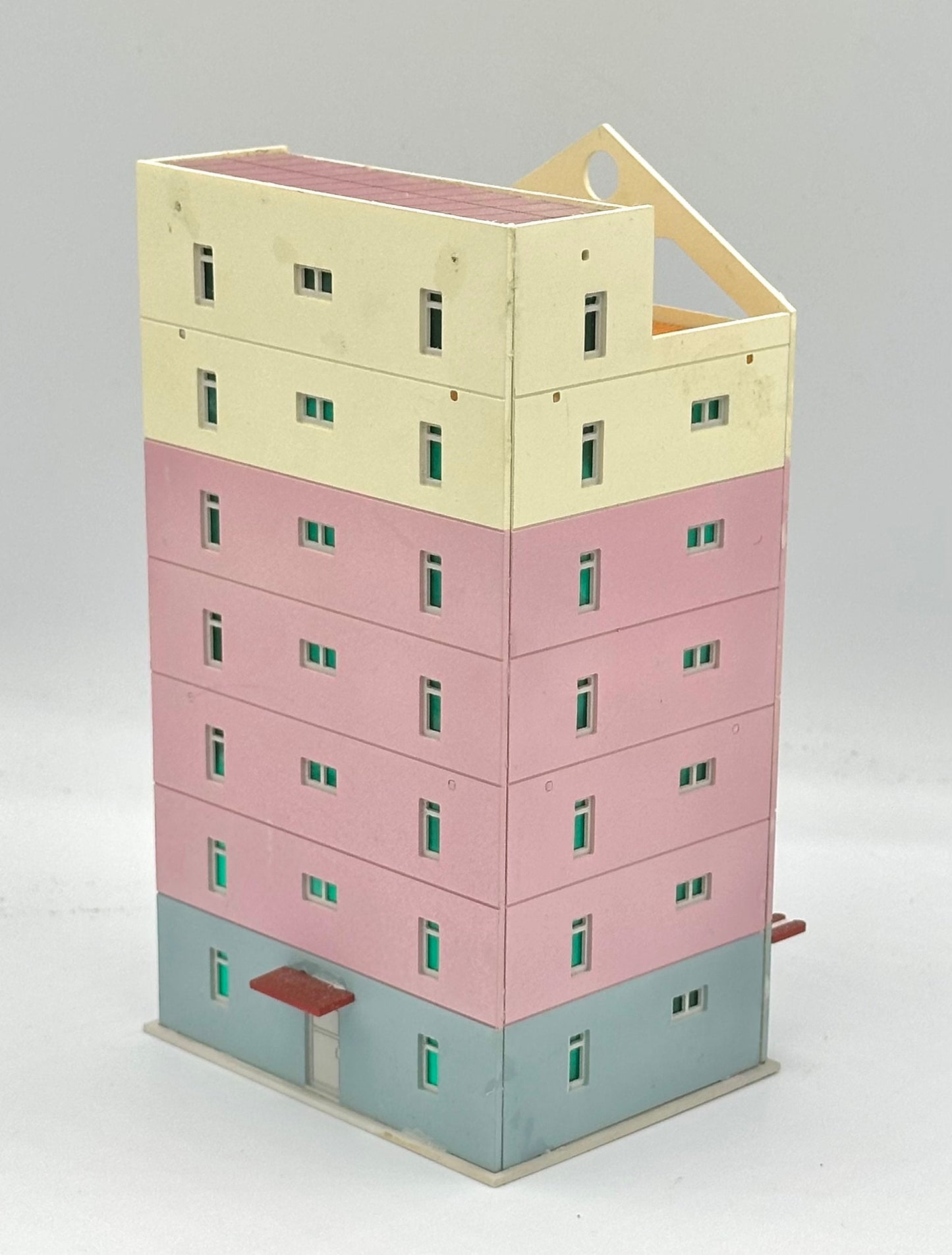Outlands Style N Scale Custom Built/Painted 7-Story Tower Block