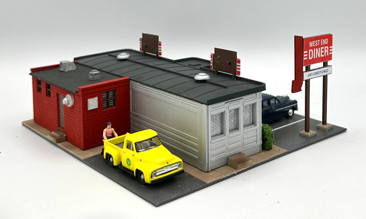 City Classics HO Custom Built/Painted "West End Diner"Fully Assembled Lighted New Diorama
