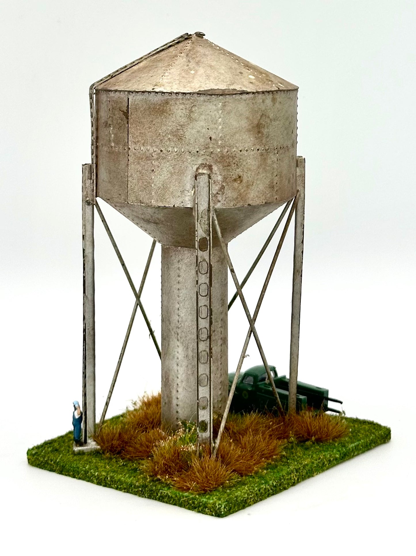 N Scale Rustic Water Tower Custom Painted/Weathered Fully Assembled, All metal construction