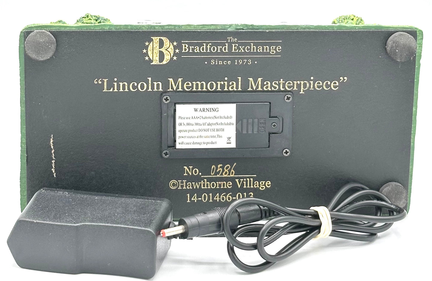 The Bradford Exchange ByHawthorne Village, "Lincoln Memorial Masterpiece" #0586 Lighted Display.