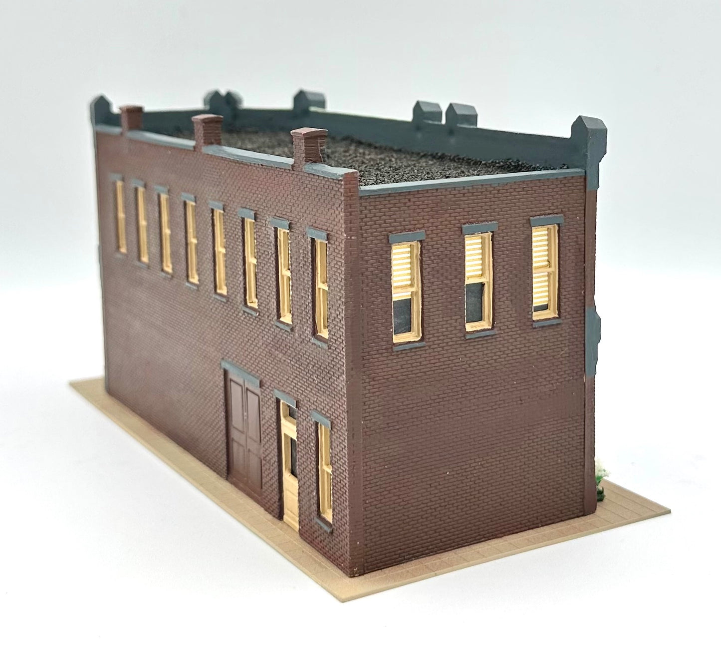 DPM 12100 HO Scale Fully Assembled Seymour Block " Donuts/Antiquites" Lighted