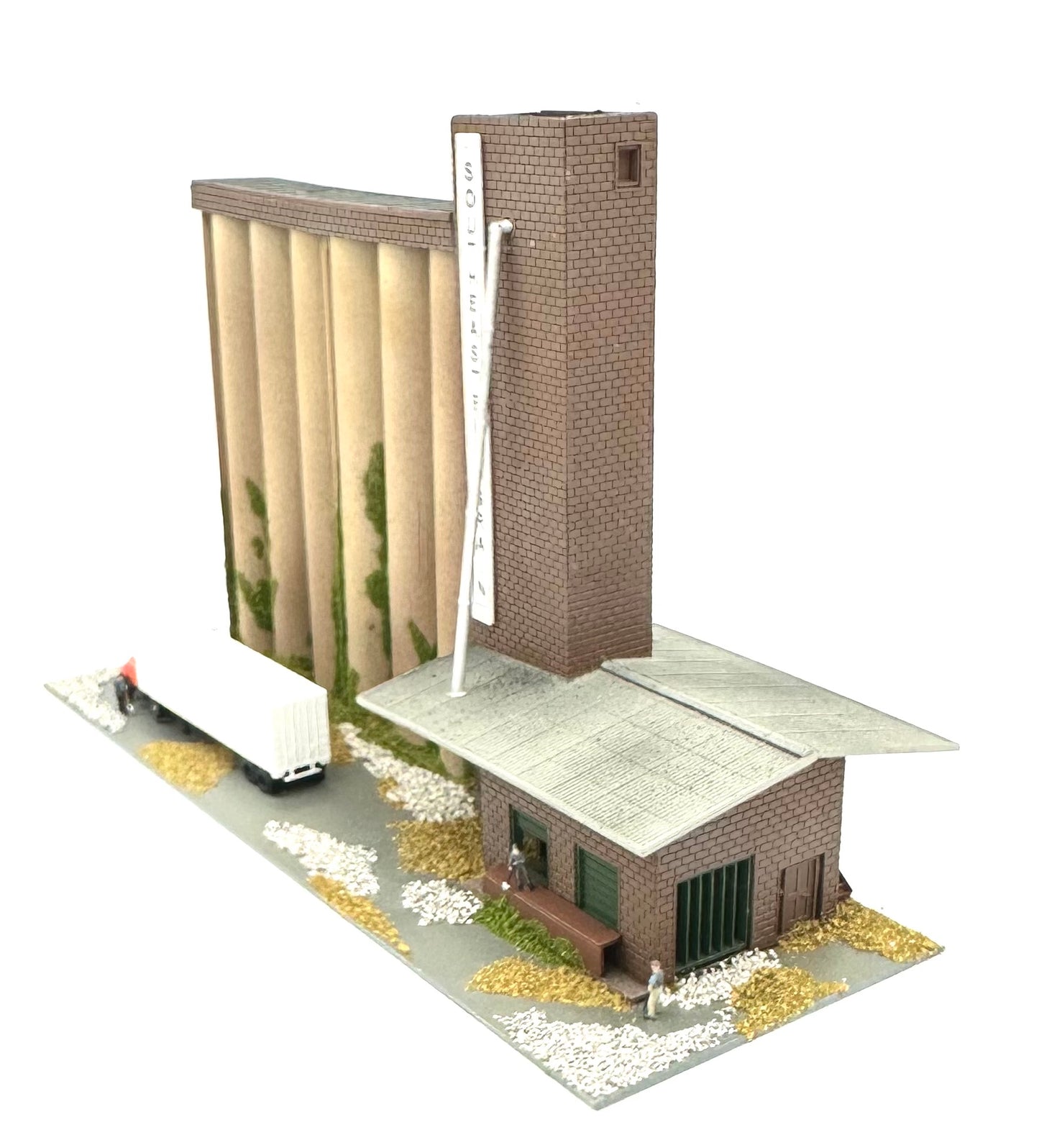 Walthers N Scale Southern Grain Elevator Building Custom Painted/Weathered New Diorama