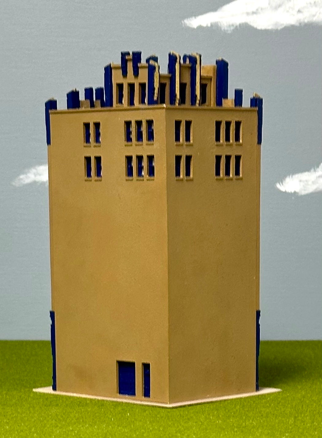 Lunde Studios NK-11 N Scale 8-Story Century Plaza,Fully Assembled , Lighted,