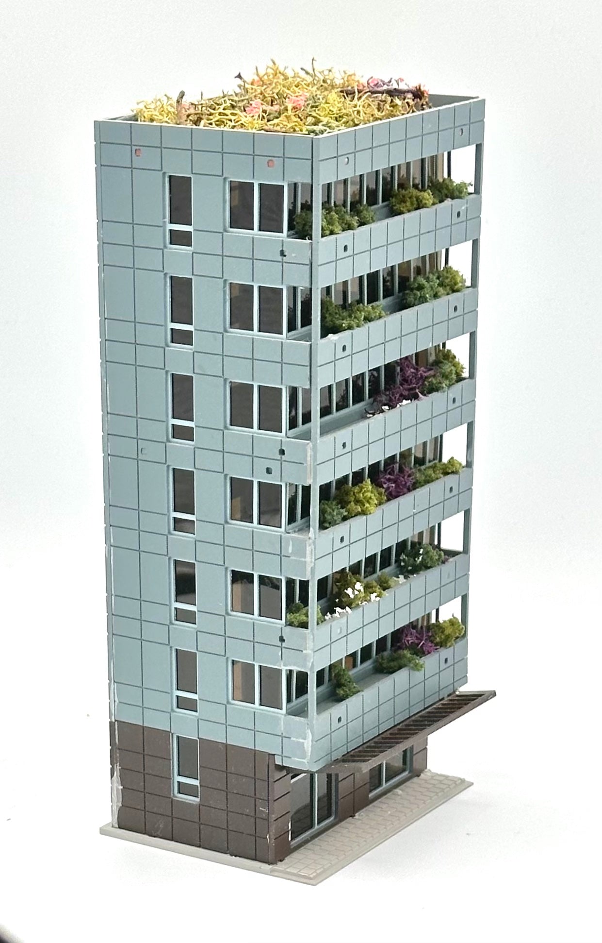 Outlands Style N Scale Custom Built/Painted 7-Story Tower Block with Balconies