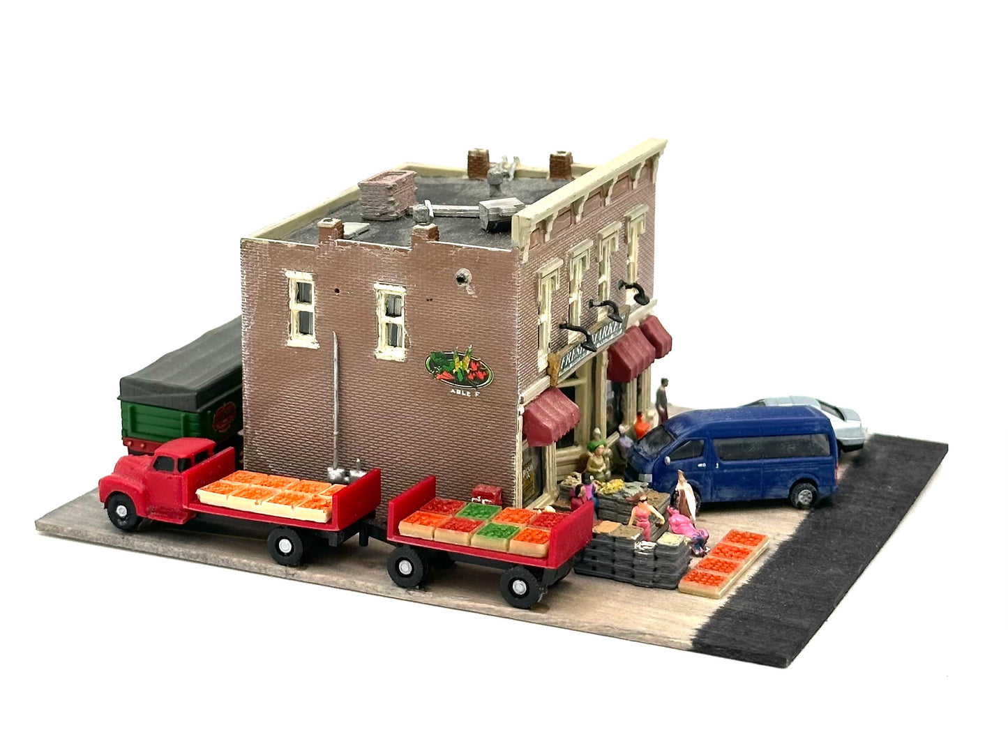 DPM N Scale Custom Painted/Weathered 2 Story Building"Fresh Market" Lighted
