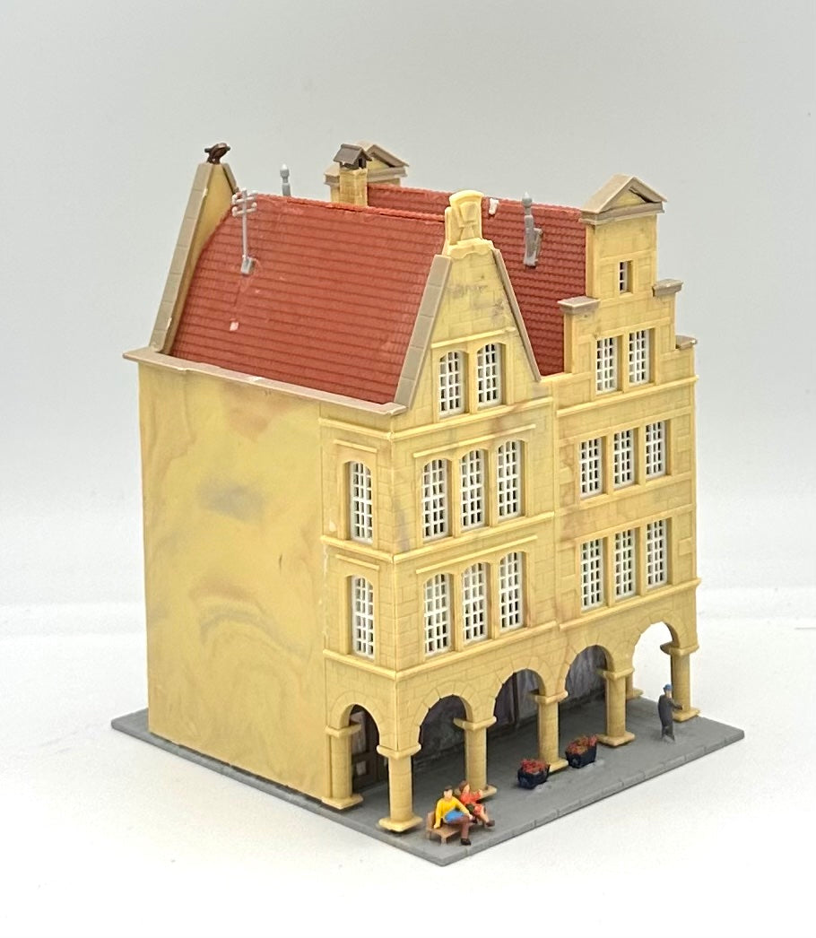 Kibri N Scale 4-Story Shops/ Apartment Building