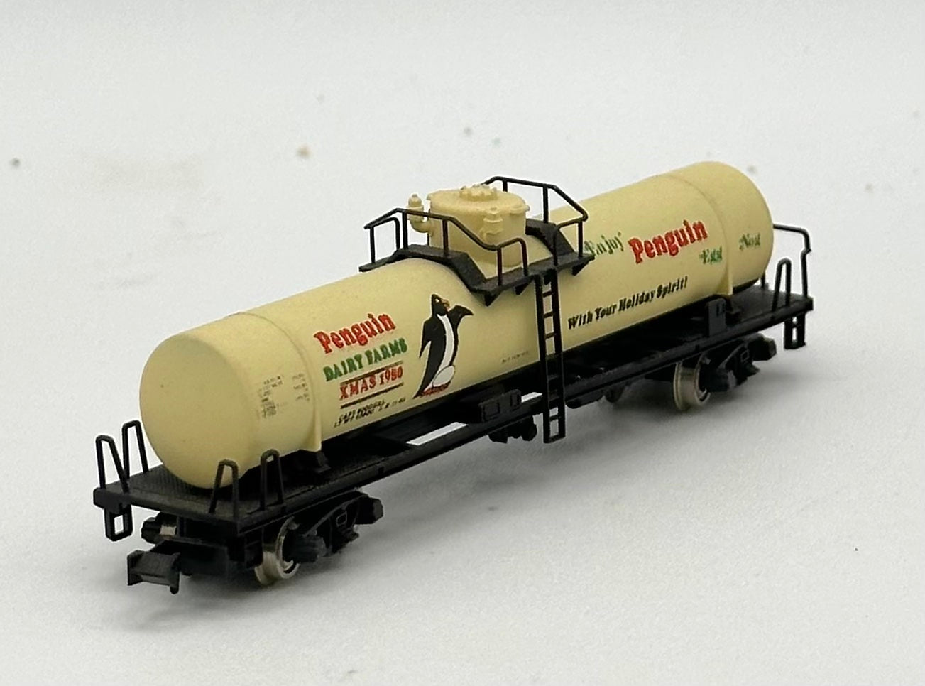 Kato Con-Cor 808 N Scale Penguin Dairy Farms 1980 Christmas Tank Car VERY RARE
