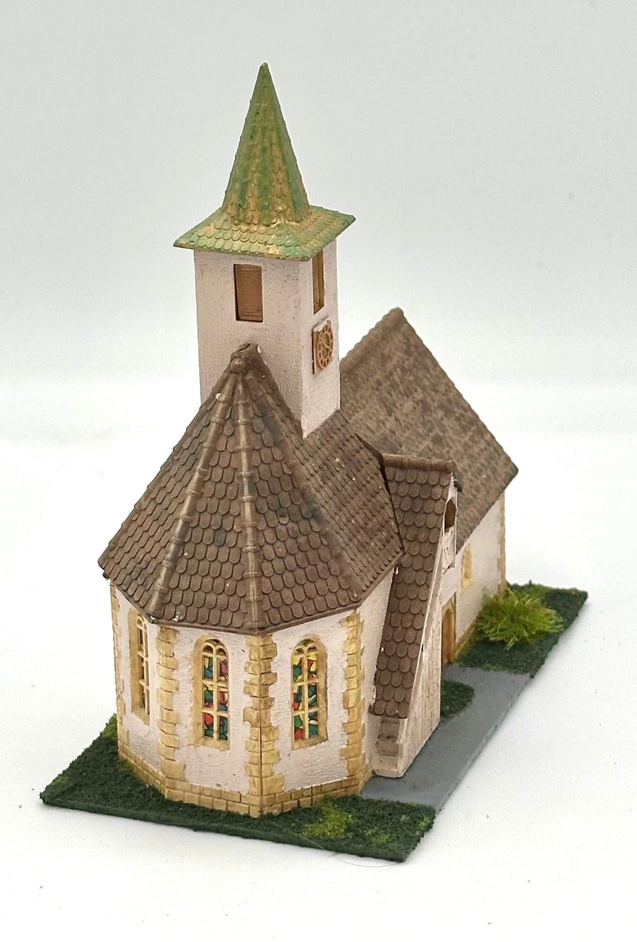 N Scale Old Small Town Church Custom Painted/Weathered Fully Assembled