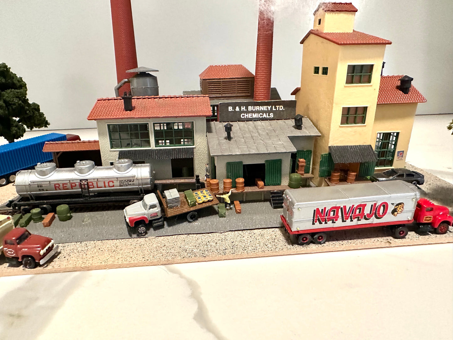 Pola N Scale Custom 1/2/3 Story Industrial Buildings "B&H Burnley Ltd", Chemicals