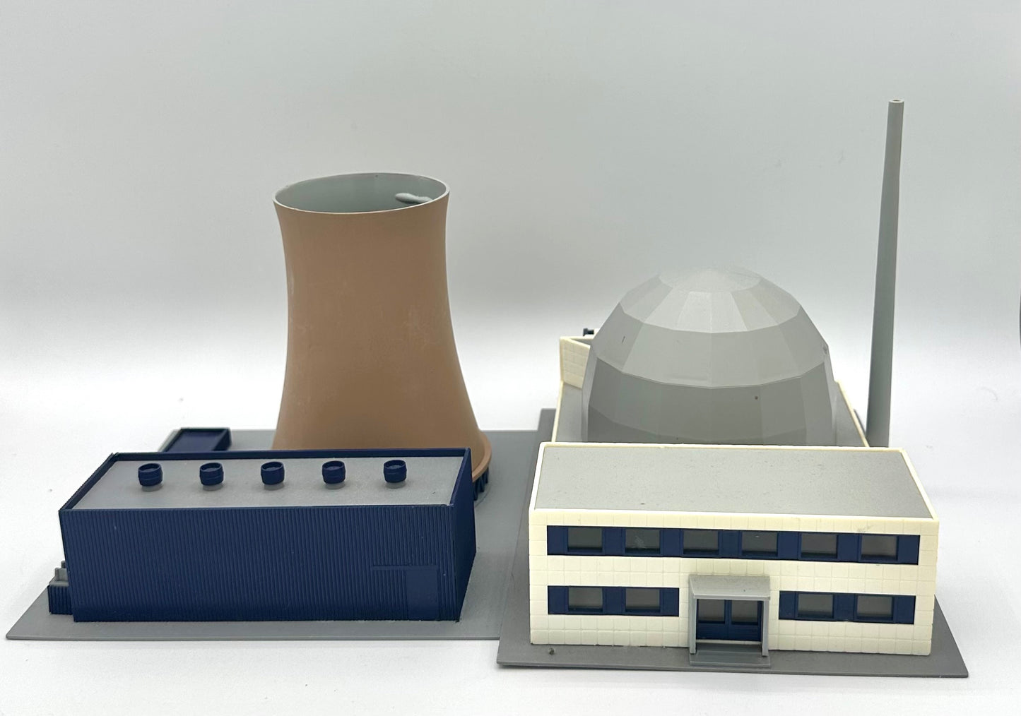Heljan N Scale 3 mile Island Nuclear Power Plan Pre Meltdown 1979. Custom Painted