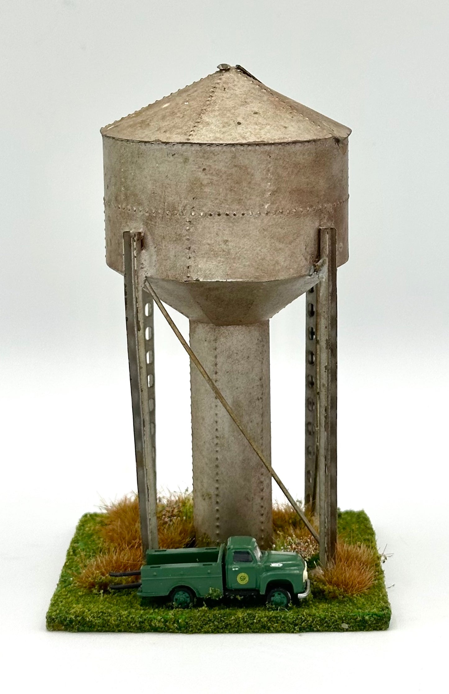 N Scale Rustic Water Tower Custom Painted/Weathered Fully Assembled, All metal construction