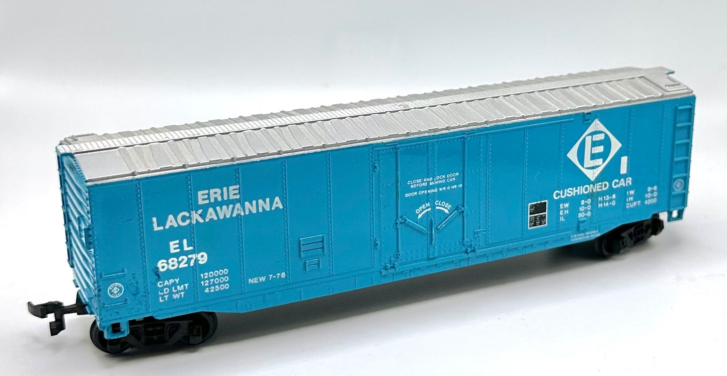 Bachmann HO Scale Erie Lackawanna 51' Steel Plug Door Boxcar 68279