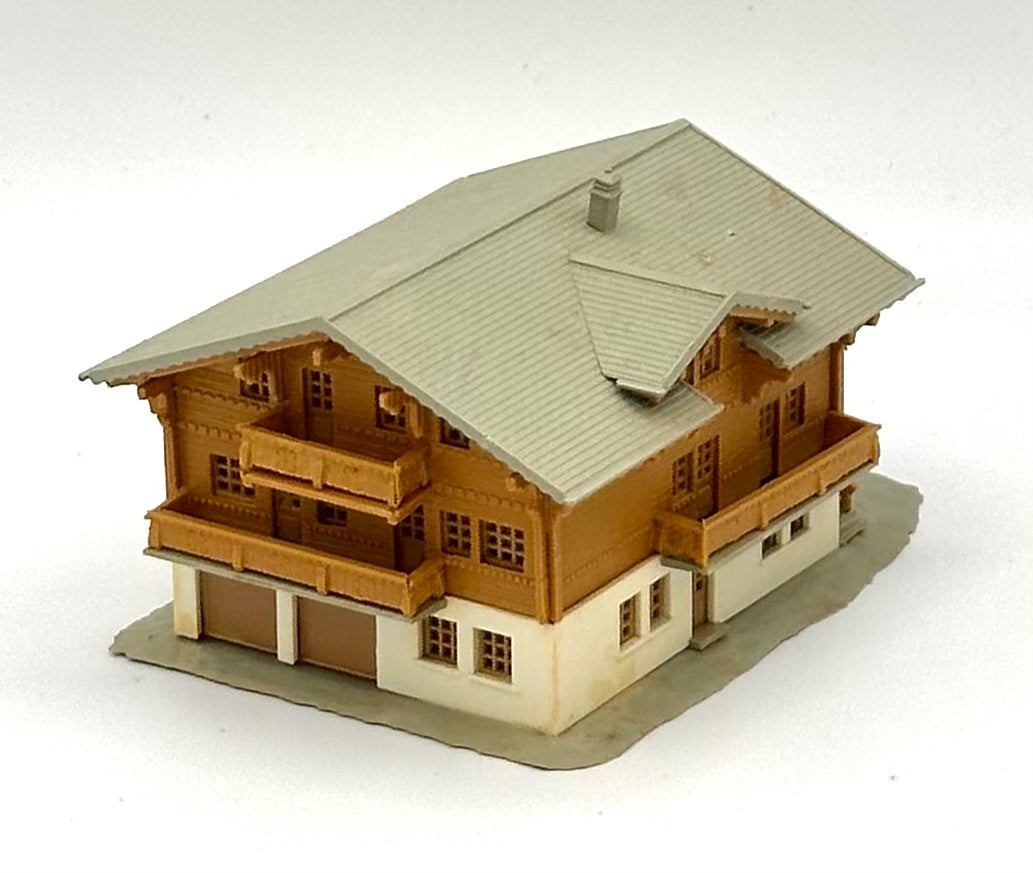 Kibri Z Scale -Story Mountain Style Chalet Weathered House Fully Assembled Lighted