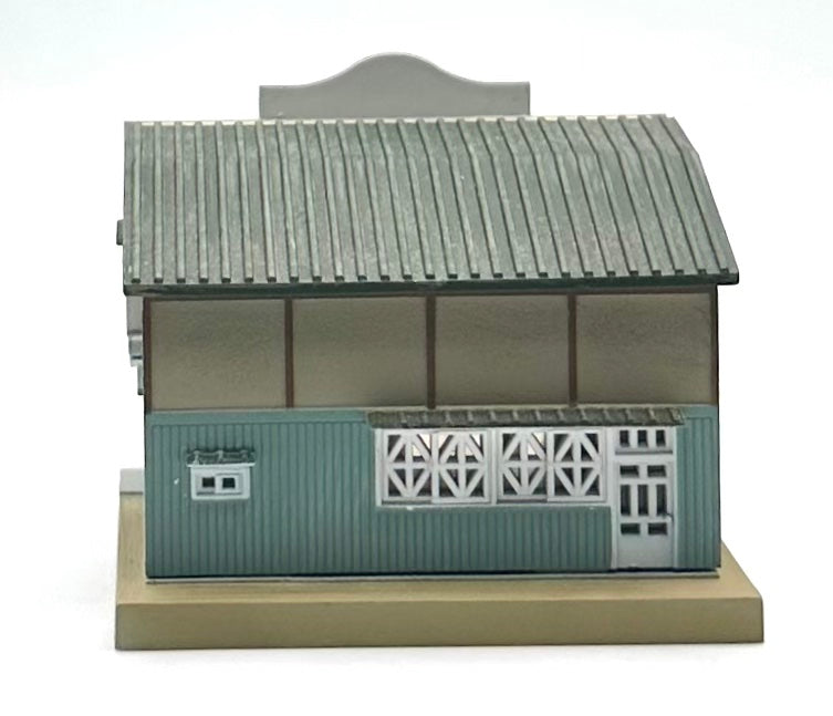 TomyTec N Scale Building Single Story Shop Fully assembled