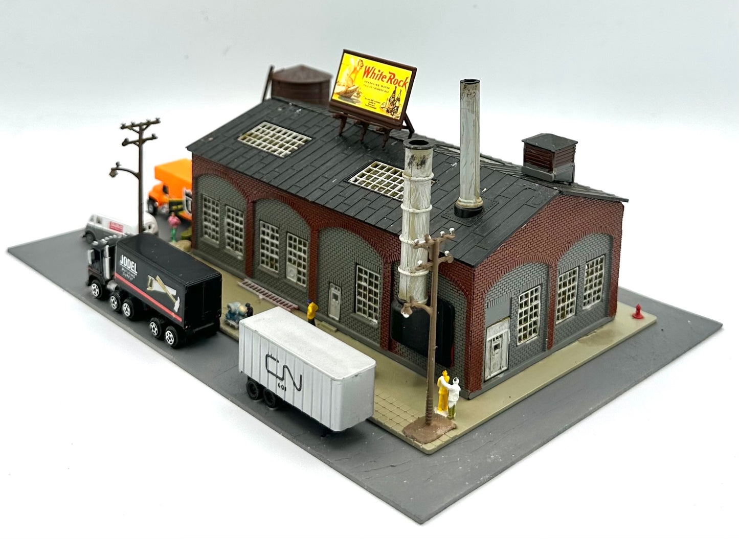 N Scale Custom Brick Built Weathered Single Story Factory Building Diorama.