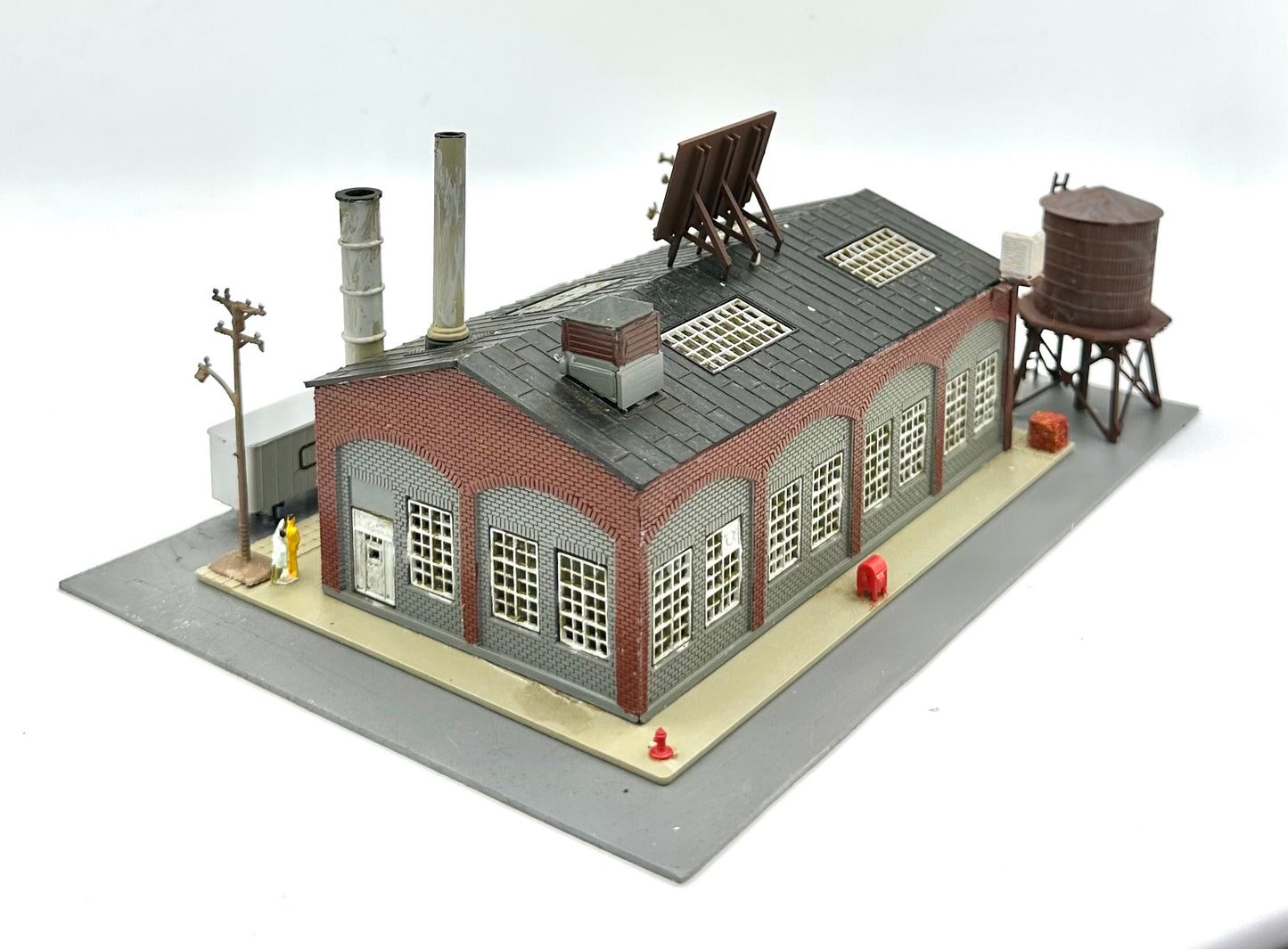 N Scale Custom Brick Built Weathered Single Story Factory Building Diorama.