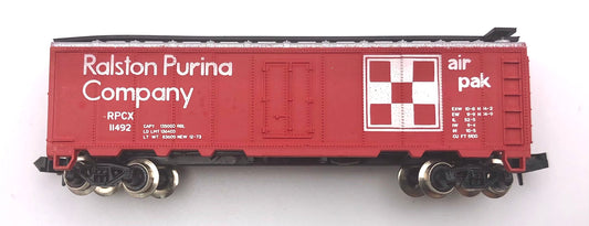 Model Power 3401 N scale Ralston Purina Co. Boxcar w/roof walkway RPCX 11492