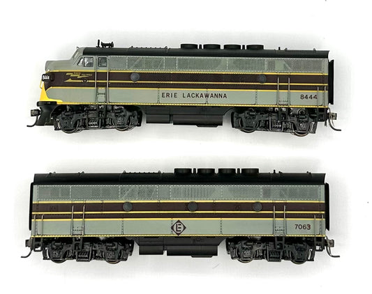 Kato HO Scale Erie Lackawanna  F7 A&B  BOTH POWERED DC Diesel Locomotive 8444,7063