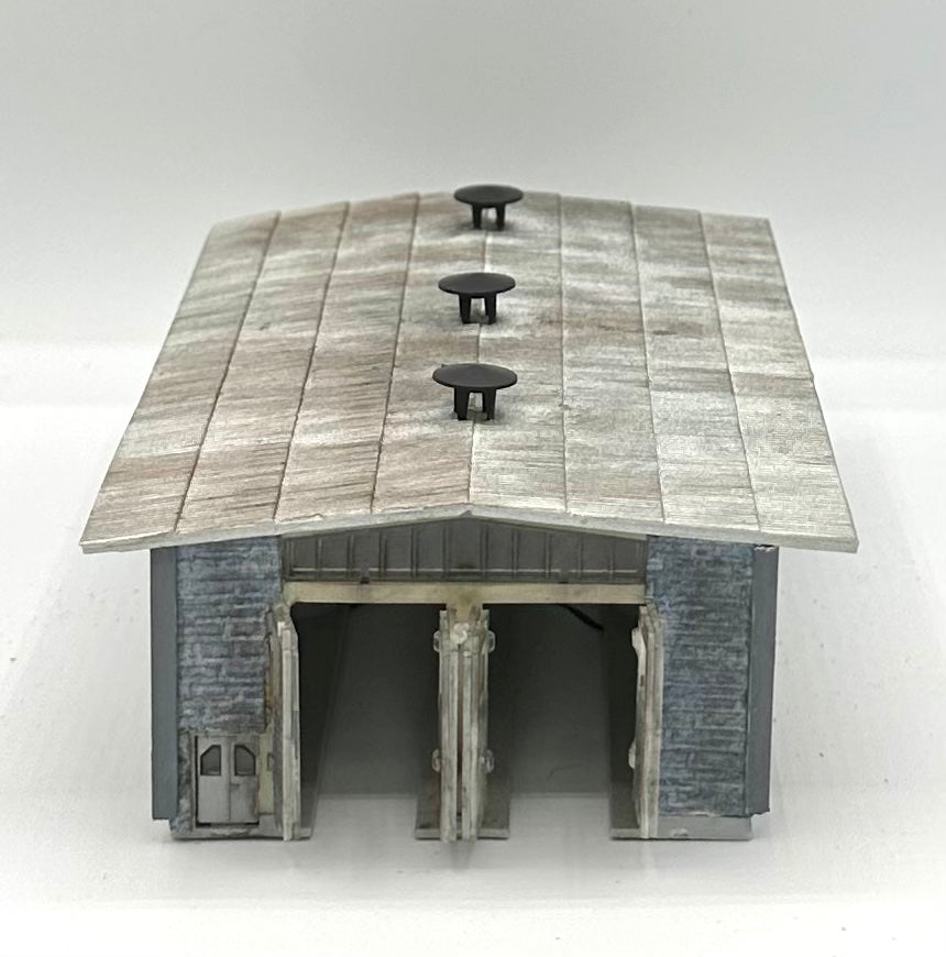 Marklin Z Scale Two Bay Custom Painted/Weathered Modern Engine Shed, Fully Assembled Lighted