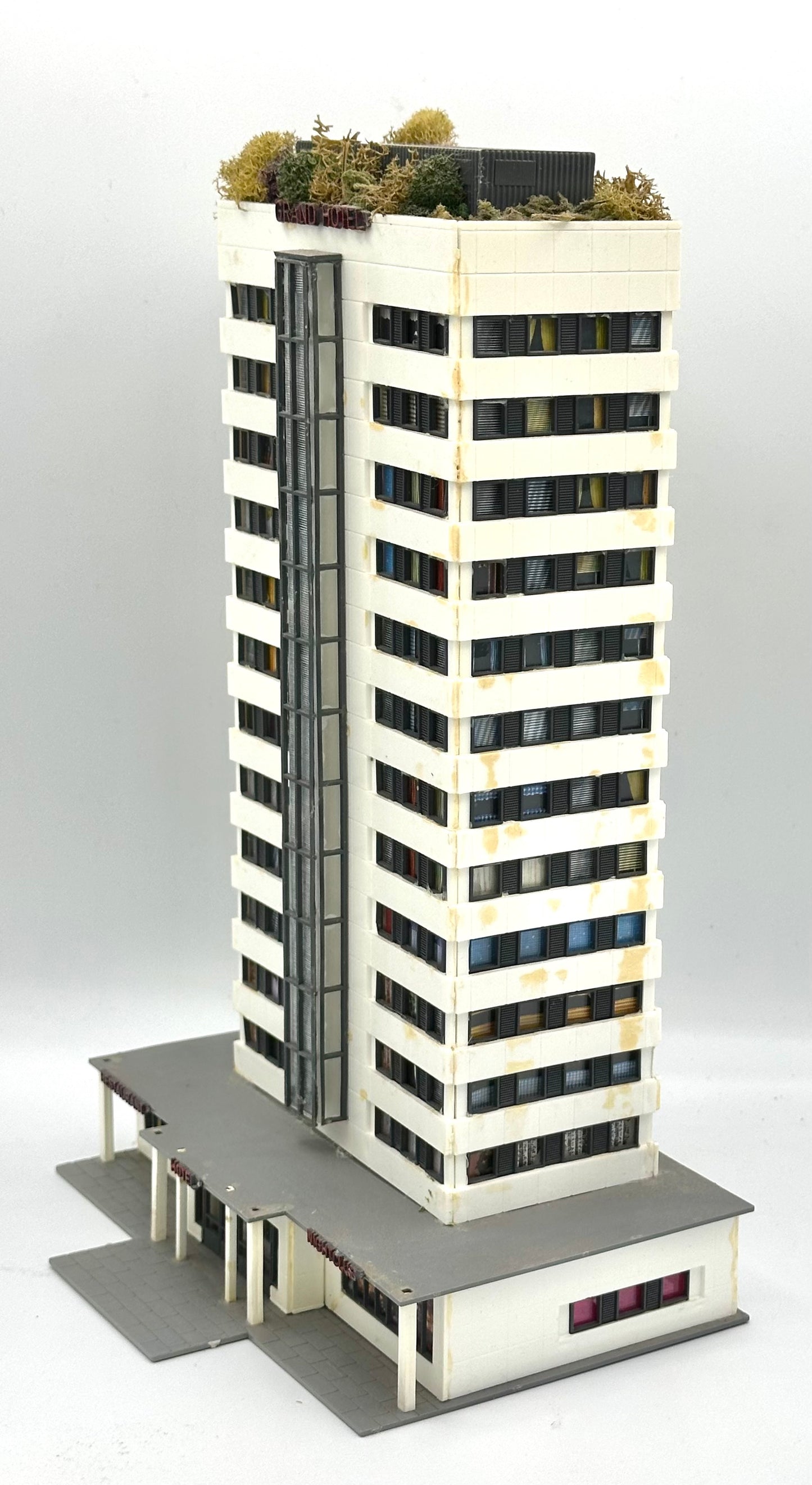 N Scale 13-Story Grand Hotel Fully Assembled