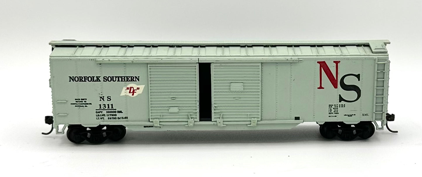 Athearn HO Scale Double Dor Box Car Norfolk Southern NS1311