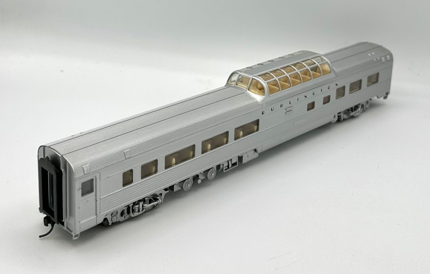 Walthers HO Scale Burlington Budd Vista Dome Coach