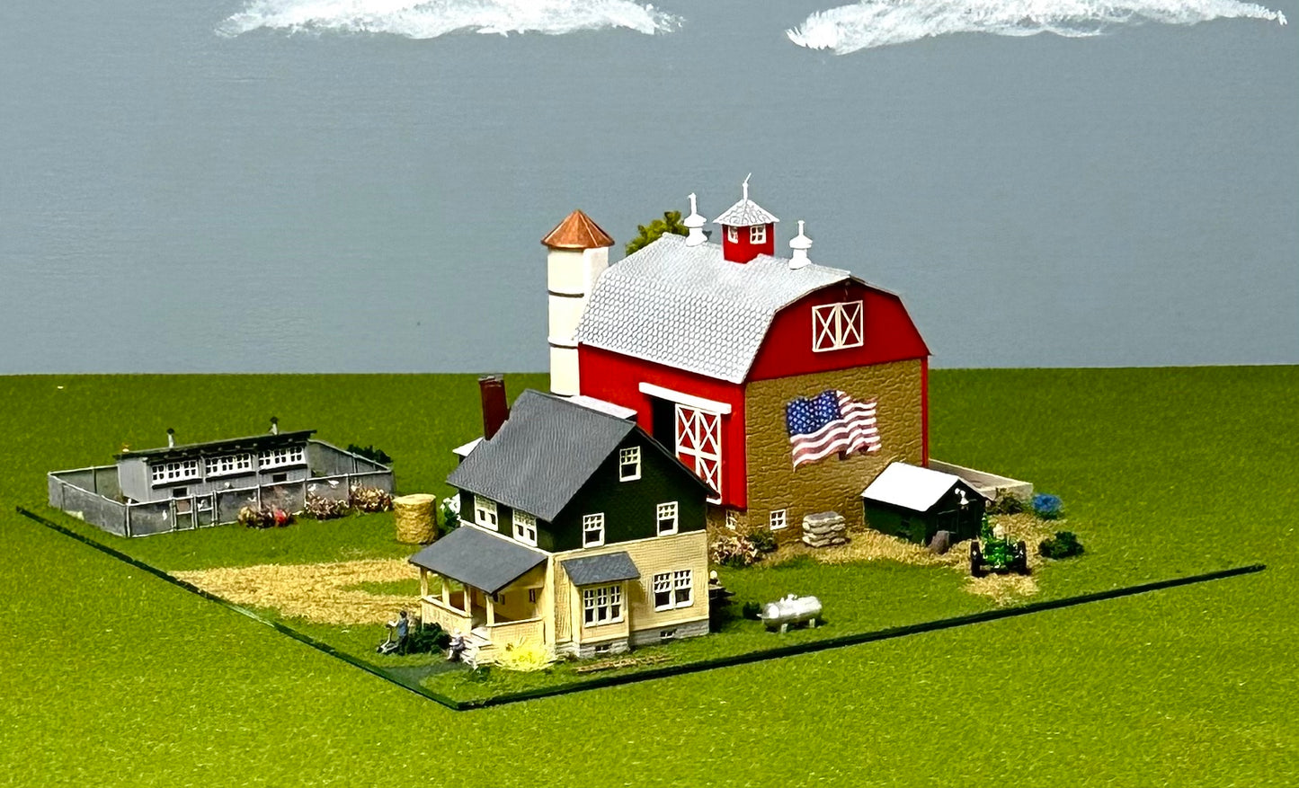 Model Power N Scale 1517 Custom Barn, Lighted Farm House, Chicken Coop, Fenced Fields, Farm Yard, Animals, Vehicles