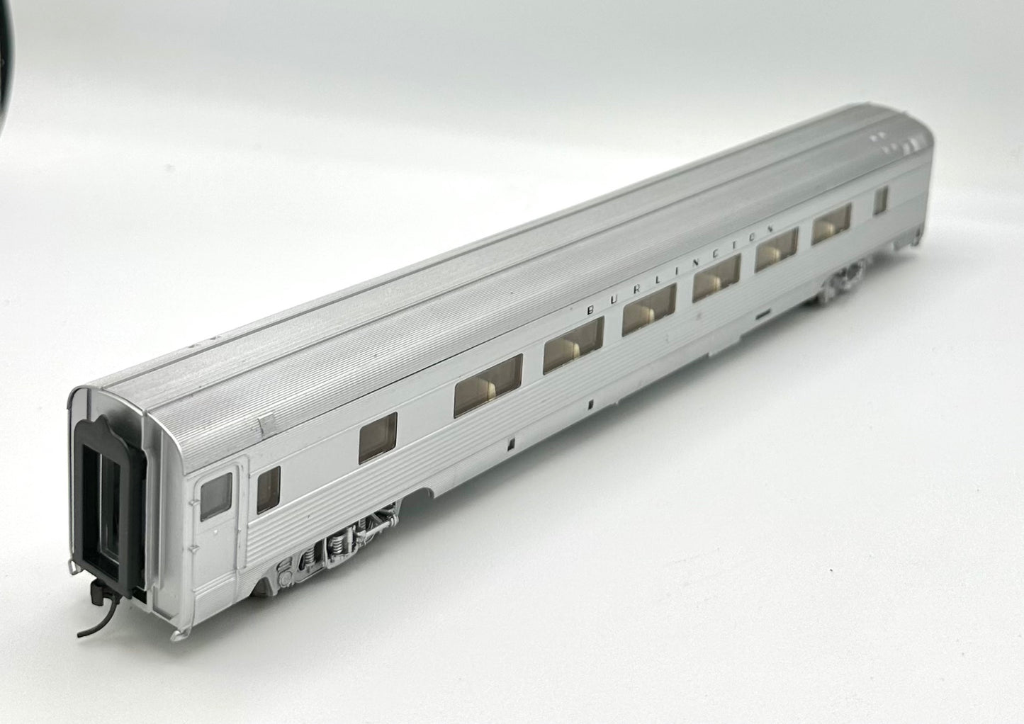 Walthers HO Scale Burlington Large Window Configuration Coach