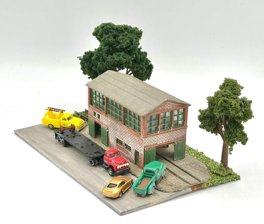 N Scale Custom Built/Painted/Weathered Engine Maintenance Shed New Diorama
